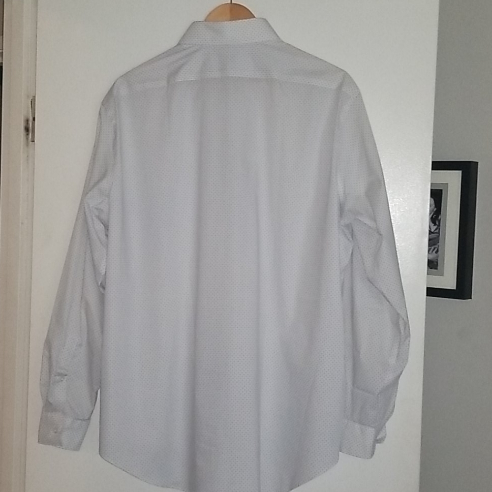 Long sleeve button down - Picture 2 of 4